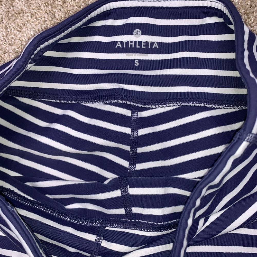 🖤Athleta Navy White Striped Capri Leggings Size S - Picture 4 of 4
